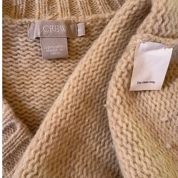 J. Crew Mens All Wool Oatmeal V-Neck Long Sleeve Sweater size S - has 1 Stain - Picture 4 of 8